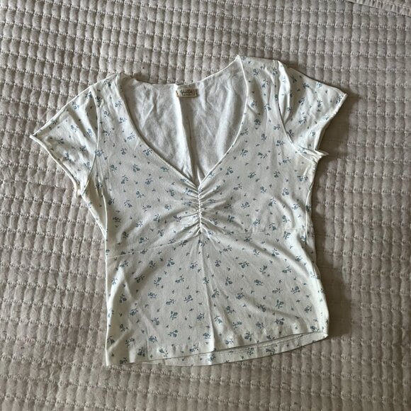 Brandy Melville Gina Top - Picture 1 of 2